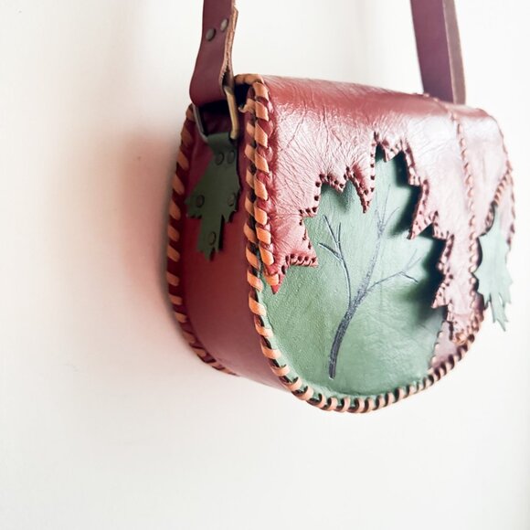 Vintage Handmade Leaf Motif Oval Crossbody Bag - Picture 4 of 9